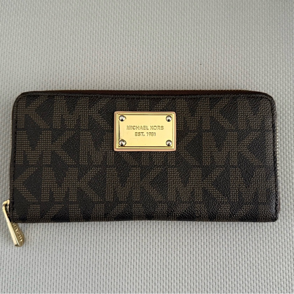 Michael Kors Brown Zip Wallet
